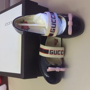 Gucci Girls Kids Leather Ballerina Shoe size 24